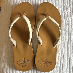 Reef Cushion Tan and Cream Sandals